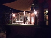 明日に備えてシェードも張って準備万端です。 是非寛ぎ空間を味わいに来て下さい。