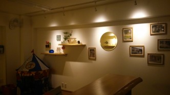 コンパス寝屋川店・壁面 DSC_2026